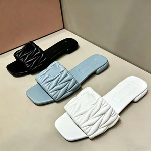 Nouvelles pantoufles de luxe en cuir véritable à bout ouvert, confortables, pour toutes les saisons, prix de gros direct usine, qualité supérieure 2026 - Product Image 1