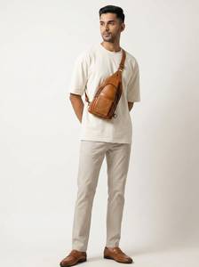Sac de poitrine minimaliste en cuir véritable, couleur beige, fermeture à glissière, sac à bandoulière durable pour usage quotidien, toutes saisons - Product Image 4