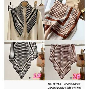 Foulard piccolo a quadri pied-de-poule 70x70cm 38g Accessorio moda per donna - Product Image 3