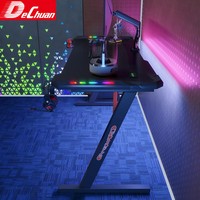Bureau de jeu RGB Foshan avec pieds en forme de Z et plateau ergonomique en fibre de carbone