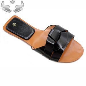 <span class=keywords><strong>Sandalias</strong></span> y Chanclas Casuales de Verano para Mujer, Novedad Explosiva, <span class=keywords><strong>Planas</strong></span>, Transpirables, Duraderas, Venta al por Mayor desde Guangzhou para Comercio Exterior - Product Image 3