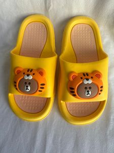 Ciabatte Gialle per Neonati con Decorazione Tigre, Antiscivolo, per Uso Domestico Estivo, Suola in EVA Spessore 20mm, Design a Punta Aperta - Product Image 5