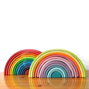 Jouets <span class=keywords><strong>en</strong></span> bois <span class=keywords><strong>en</strong></span> gros du fabricant Grimm : Tour d'empilage éducative pour bébés et enfants, jouet d'éveil et d'intelligence, <span class=keywords><strong>arc</strong></span>-<span class=keywords><strong>en</strong></span>-<span class=keywords><strong>ciel</strong></span> - Product Image 2