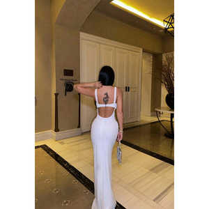 Robe de soirée blanche évasée à bretelles, style simple pour fête, avec fleurs brodées, tailles XS à XL, tissu tissé, fournie par ODM - Product Image 1