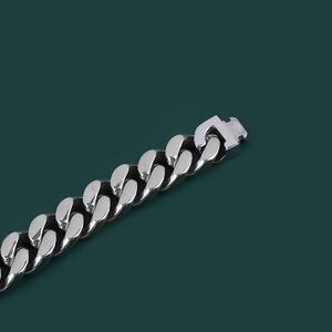 Pulsera de Acero Inoxidable Pulido de Alta Calidad para Hombre, Cadena Cubana, Venta al por Mayor, Brazaletes Gruesos Personalizados con Cruz de Circonitas - Product Image 2