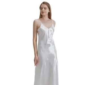 Ropa de Dormir de Seda Pura de Lujo al por Mayor, Camisón de 22 Momme, Vestido de Seda 100% Pura para Mujer - Product Image 1