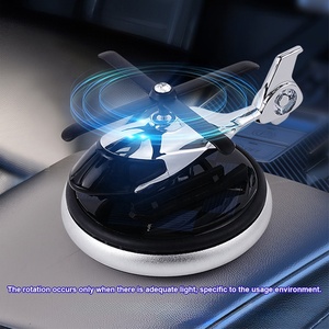 Profumo creativo per elicottero rotante a energia solare deodorante personalizzato per auto piccola Joe con fette profumate in legno - Product Image 6