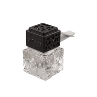 Bouteille en verre de parfum de voiture Aromathérapie Diffuseur de voiture parfumé 8ml désodorisant carré diffuseur de bouteille de parfum de voiture
