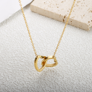 Collana di Moda in Vendita, Placcata in Oro 18K PVD, Acciaio Inossidabile con Doppio Cuore Cavo, Ciondolo per Donna - Product Image 2