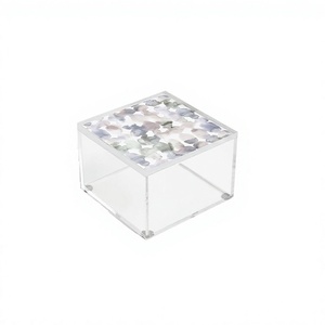 Boîte à bonbons en acrylique transparent de qualité supérieure, taille personnalisée, forme carrée, au prix le plus bas - Product Image 1