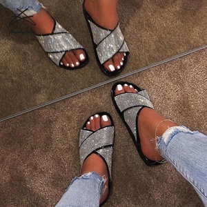 Moda <span class=keywords><strong>donna</strong></span> <span class=keywords><strong>Glitter</strong></span> strass <span class=keywords><strong>scarpe</strong></span> pantofole estive sandali <span class=keywords><strong>donna</strong></span> <span class=keywords><strong>scarpe</strong></span> - Product Image 4