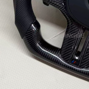 Volant en cuir et fibre de carbone avec écran LED amélioré compatible avec <span class=keywords><strong>BMW</strong></span> Série 1 <span class=keywords><strong>2</strong></span> 3 4 Z4 F40 F44 F90 G11 G20 G21 G38 G28 G29 G80 M3 G82 - Product Image 2