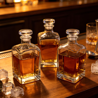 Bouteille en verre vide de luxe personnalisée, design carré, 500 ml, 700 ml, 750 ml, bouteille en verre transparente plate pour spiritueux, boissons, whisky, carafe