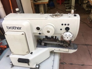 Macchina da cucire Brother KE-430F elettronica a punto annodato con trasmissione diretta per tessuti di camicie e abiti - Product Image 5