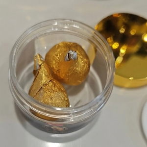 ยาสมุนไพรจีนโอคาเนตพรีเมียมสำหรับเพิ่มพลังชายและบำรุงเส้นผม 0.8 กรัม สีทอง 1 เม็ด - Product Image 3