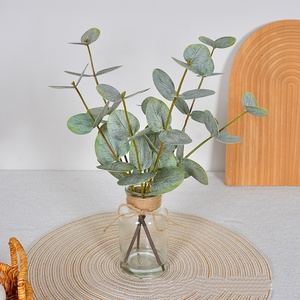 AromaLiving - Planta Artificial de Eucalipto Verde en Maceta de Vidrio, Bonsái de 33 cm, Arreglo Floral para Interiores, Decoración para Bodas y Fiestas - Product Image 5