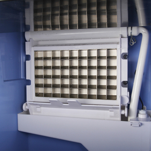 GSE Agent de <span class=keywords><strong>recrutement</strong></span> mondial de haute qualité 5.5kg-30kg Machine à glaçons commerciale automatique Cube Machines à glaçons petites et moyennes - Product Image 4