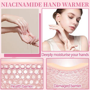 มาส์กมือบำรุงผิวสูตรไข่มุก วีแกน ปราศจากการทดลองกับสัตว์ ช่วยเติมความชุ่มชื้น ลดเลือนริ้วรอย แบบใช้ครั้งเดียวทิ้ง (Private Label) - Product Image 5