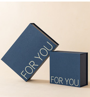 Boîte cadeau magnétique noire mate personnalisée haut de gamme, emballage en papier pliable de luxe en gros pour mariage et fête