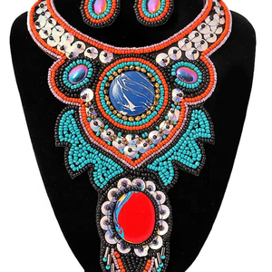 Collier de perles chrétien brodé à la main au design personnalisé pour mariages et cadeaux Collier de mode tendance - Product Image 1