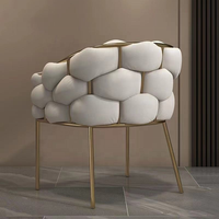 Nouveau design velours beige touffeté minimaliste beauté manucure salon de manucure chaise de café manucure maquillage chaises de salle à manger en métal pour restaurant