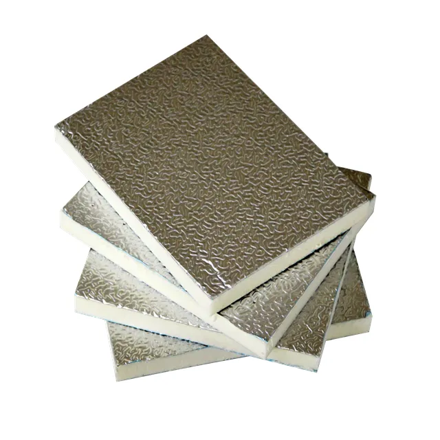 Papel de aluminio confiable y en relieve para panel de techo y pared de aislamiento de tablero de espuma PIR PUR