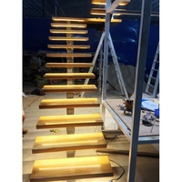 Escalier droit préfabriqué en acier et bois, design moderne VIKO pour intérieur