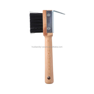 Púa de pezuña de caballo con mango de madera para cepillo de aseo ecuestre de caballo - Product Image 5