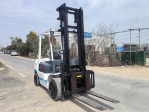 Chariot élévateur diesel TCM FD30 de 3 tonnes, d'origine japonaise, utilisé pour les fermes, avec moteur, boîte de vitesses et roulements inclus, rapport fourni - Product Image 4