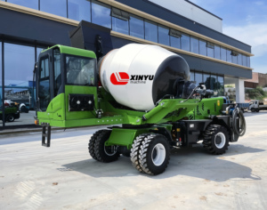 2025 camion malaxeur à béton à chargement automatique 2 2.6 3.5 4cbm véhicule mélangeur réservoir de rotation synchrone transport de béton à chargement automatique - Product Image 2