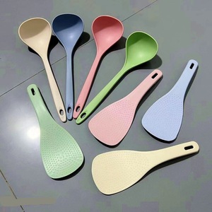 Juego de cucharas para arroz antiadherentes de paja de trigo, 8 piezas, utensilios de cocina para arroz, sopa, papillas - Product Image 1