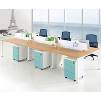 Poste de travail modulaire extensible double face avec écran de séparation central et pieds en acier pour usage bureautique