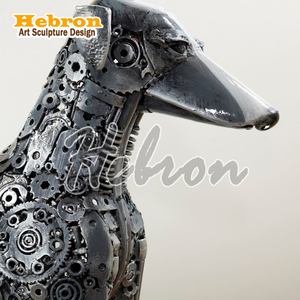 Sculpture d'art en métal recyclé, sur mesure, prix usine, pour extérieur et jardin, taille réelle, motif bouledogue, thème croix, soudée - Product Image 3