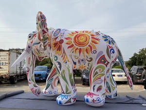 Elefante Inflable con Patrones Coloridos Utilizado para Decoración en Circo, Zoológico, Parque de Atracciones y Desfiles de Fiestas - Product Image 2