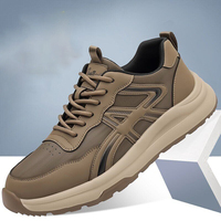 Une paire de baskets de course à semelle épaisse, économiques, rehaussantes, de haute qualité, lumineuses, résistantes à l'usure, style marche
