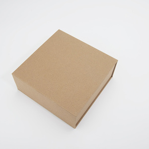 Nueva Caja de Regalo de Cartón Personalizada con Impresión Única para Mamá y Niña - Product Image 4