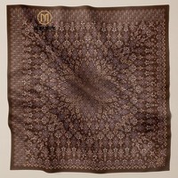 Hijab en satin doux, foulard carré en tissu de soie satinée, impression personnalisée sur foulard en soie pour femmes musulmanes, hijab carré avec ourlet bébé