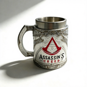 Tasse <span class=keywords><strong>Assassin</strong></span> style <span class=keywords><strong>Creed</strong></span> la plus vendue - 20,3 oz MAA24 Tasse en acier inoxydable à double paroi en résine avec détails rétro - Product Image 1