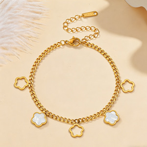 CAIOOCHE สร้อยข้อมือรูปใบโคลเวอร์ห้าแฉกชุบทอง 18k PVD สุดหรู กันน้ำ ทำจากสแตนเลสสตีล ประดับเปลือกหอยรูปดอกไม้ ของขวัญสุดพิเศษ - Product Image 2