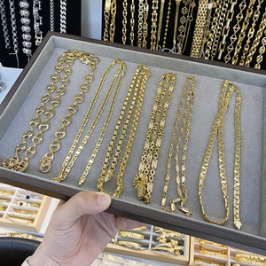Lot de bijoux en gros plaqué or 18 carats, styles variés, chaînes <span class=keywords><strong>maille</strong></span> cubaine, chaînes <span class=keywords><strong>maille</strong></span> café, colliers et bracelets en vrac 13 - Product Image 3