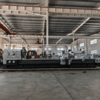 Tour CNC robuste Yade 755, largeur de guidage élevée, niveau de sécurité élevé, CW611125*5000, machine de tournage horizontale pour métaux, 4 postes à outils