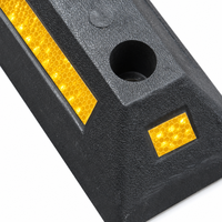 Borne de stationnement en caoutchouc et plastique 550 mm réfléchissante, 2,5 kg, pièce unique, jaune + noir, 2 trous pré-perforés, pour expédition et stationnement