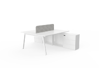 Bureau de travail moderne à deux places face à face avec pieds en métal pour espace ouvert et coworking