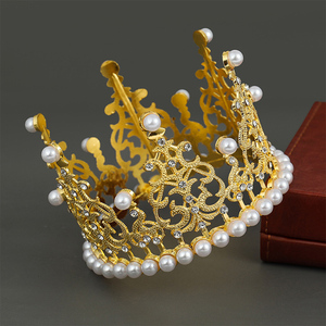 Corona Dorata per Torta, Decorazione Rotonda Completa, <span class=keywords><strong>Accessori</strong></span> per <span class=keywords><strong>Torte</strong></span> di <span class=keywords><strong>Compleanno</strong></span>, Tiara con Strass per Ragazze e Matrimoni - Product Image 3