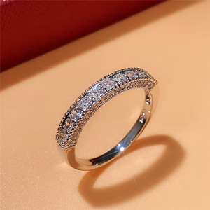 Anello di Coppia con Zirconi per Uomo e Donna, Elegante Gioiello da Dito alla Moda - Product Image 1
