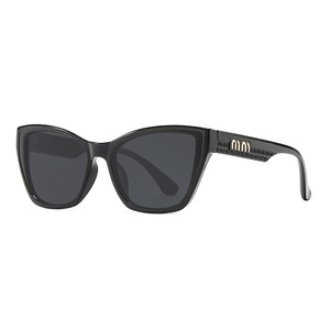 Lunettes de soleil œil de chat pour femmes, monture en plastique noir, protection UV400, type 3, pour usage extérieur - Product Image 2