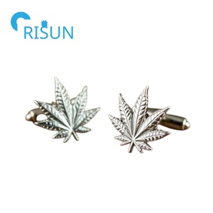 Mancuernillas y Clip de Corbata de Metal con Diseño de Hoja de Hierba, Personalizadas, con Hojas Verdes, Set de Regalo - Product Image 3