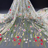 Tissu en maille brodée de fleurs aquatiques colorées et denses, largeur 140 cm, tissu en dentelle de tulle 3D pour robe d'enfant, jupe pour femme