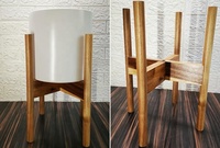 Rak Tanaman Kayu Modern Ramah Lingkungan Houselin Mid Century yang Dapat Disesuaikan, dengan Finishing Pernis dan Rak Penanam