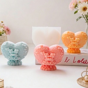 Nuevo Molde de Silicona de Grado Alimenticio TangChu para Velas con Forma de Oso y Corazón, Hecho a Mano en China - Product Image 4